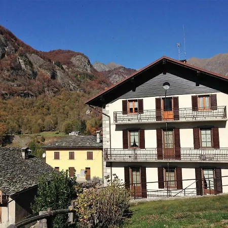 Dom wakacyjny Mansarda In Valsesia *